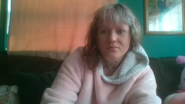 RosieSwitchBitch online show from 05/04/26, 12:19