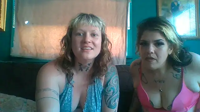 Snapshot of RosieSwitchBitch chatting on 06/22/26, 09:56 RosieSwitchBitch online show from 06/22/26, 09:56
