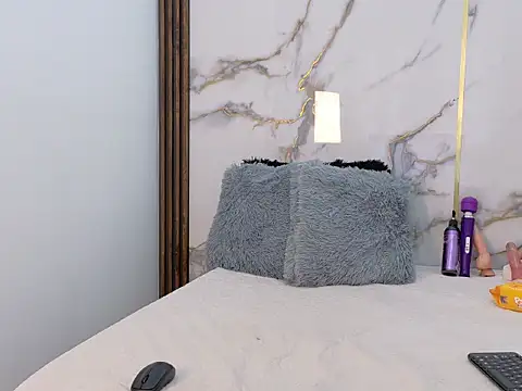 KarlaSmith   online show from 04/30/26, 02:13