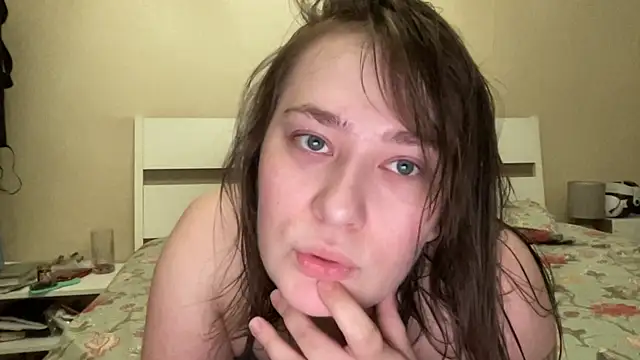 BettyRussian online show from 06/18/26, 03:39