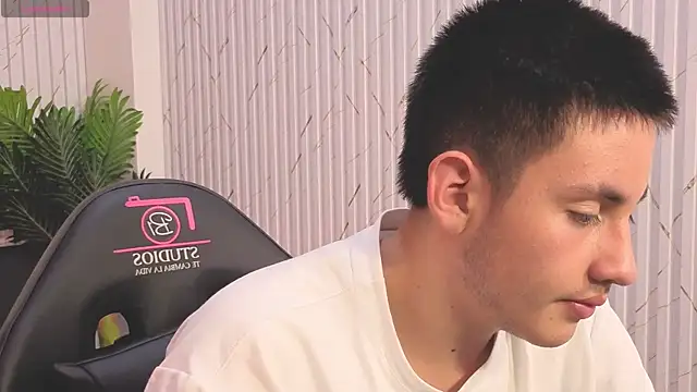 Andres Tay online show from 05/28/26, 09:06