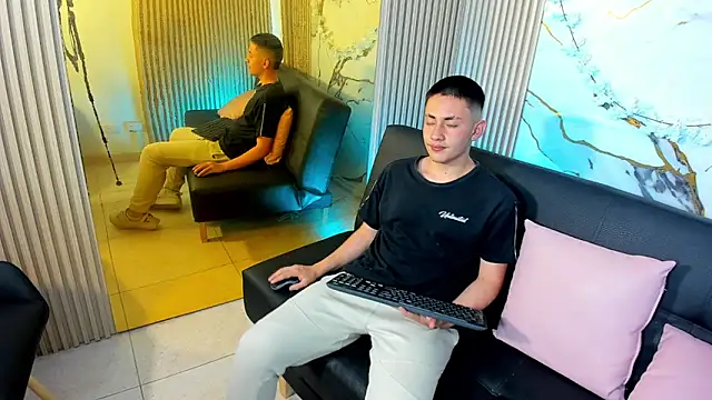 Andres Tay online show from 05/08/26, 07:17