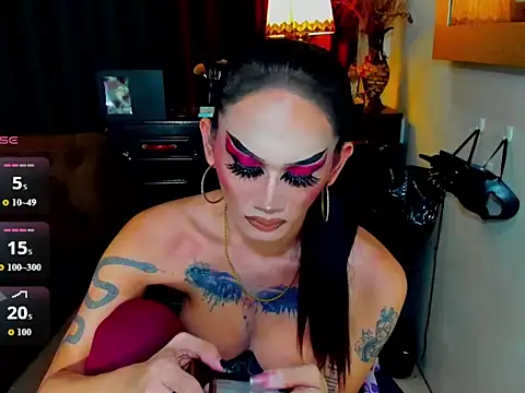 Snapshot of lubottarah chatting on 05/14/26, 02:30 lubottarah online show from 05/14/26, 02:30