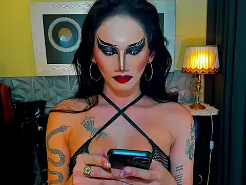 Snapshot of lubottarah chatting on 06/18/26, 01:05 lubottarah online show from 06/18/26, 01:05