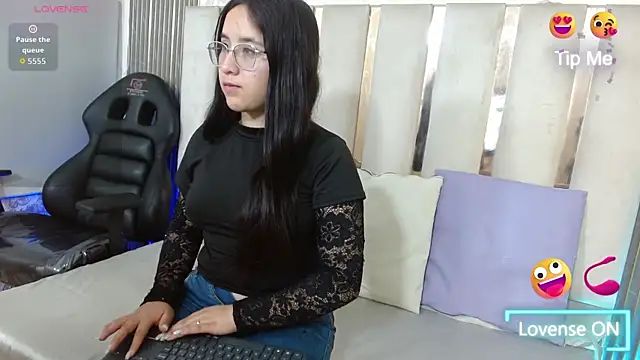 MADDISSON TAY online show from 06/22/26, 11:51