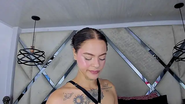 Caroline420  online show from 07/06/26, 02:35