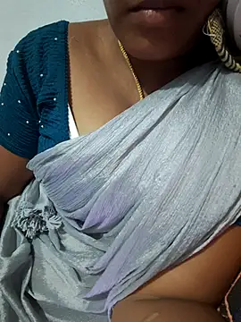 Tamil Hot HoneyBee online show from 06/17/26, 06:07