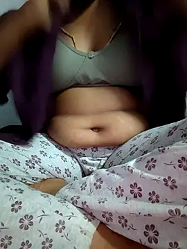 Tamil Hot HoneyBee online show from 07/21/26, 05:25