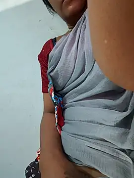 Tamil Hot HoneyBee online show from 07/05/26, 04:06