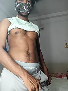 Snapshot of Robin681 chatting on 06/16/26, 11:32 Robin681 online show from 06/16/26, 11:32
