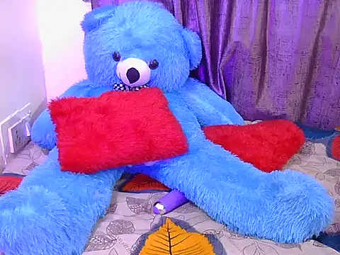 hot-saanvi online show from 07/12/26, 05:41