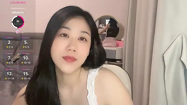 F-Yuwei online show from 06/02/26, 03:12