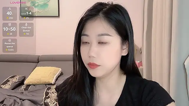 F-Yuwei online show from 05/26/26, 03:21