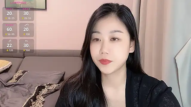 F-Yuwei online show from 05/27/26, 02:35