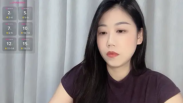 F-Yuwei online show from 04/29/26, 12:31