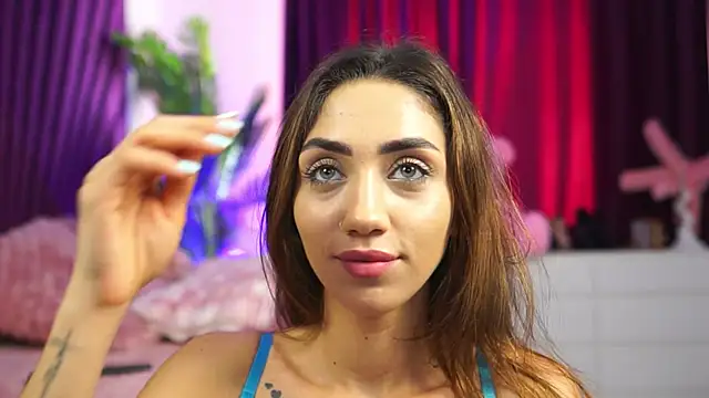 isLucyCherry online show from 06/06/26, 04:17