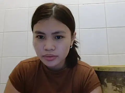 3mariaspinay69 online show from 04/28/26, 04:06