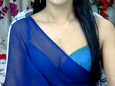 Snapshot of Alina_Nur chatting on 05/20/26, 07:22 Alina Nur online show from 05/20/26, 07:22