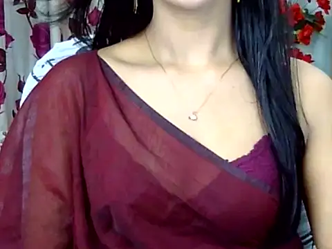 Snapshot of Alina_Nur chatting on 05/18/26, 03:06 Alina Nur online show from 05/18/26, 03:06