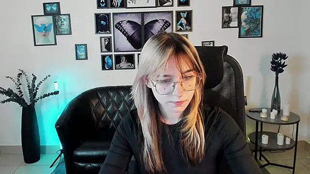 Snapshot of NyxCalderra chatting on 05/21/26, 10:01 NyxCalderra online show from 05/21/26, 10:01