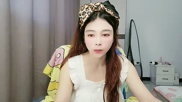 xiaoxiaohong030 online show from 06/08/26, 01:28