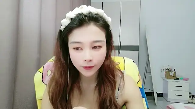 xiaoxiaohong030 online show from 06/11/26, 02:53