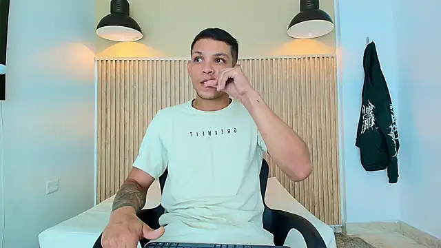 Snapshot of Brandon_Mercuri chatting on 05/19/26, 12:45 Brandon Mercuri online show from 05/19/26, 12:45