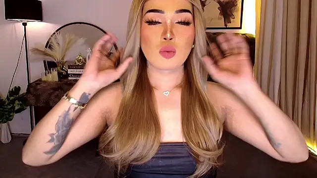 Snapshot of Empress_Candice chatting on 06/03/26, 10:49 Empress Candice online show from 06/03/26, 10:49