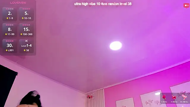 Ariana west  online show from 05/02/26, 12:43