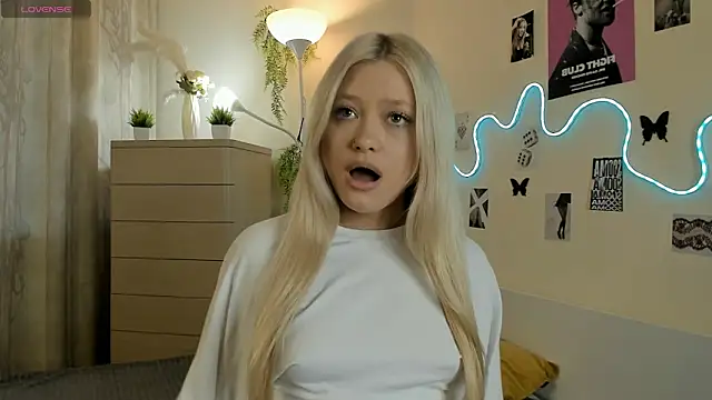 MidnightPoise online show from 04/27/26, 06:11