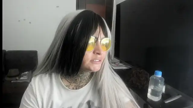 Snapshot of romina23 chatting on 05/19/26, 10:28 romina23 online show from 05/19/26, 10:28