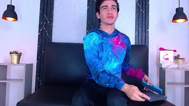 Feiccer Castquer online show from 05/11/26, 02:45