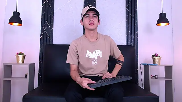 Feiccer Castquer online show from 05/09/26, 11:13