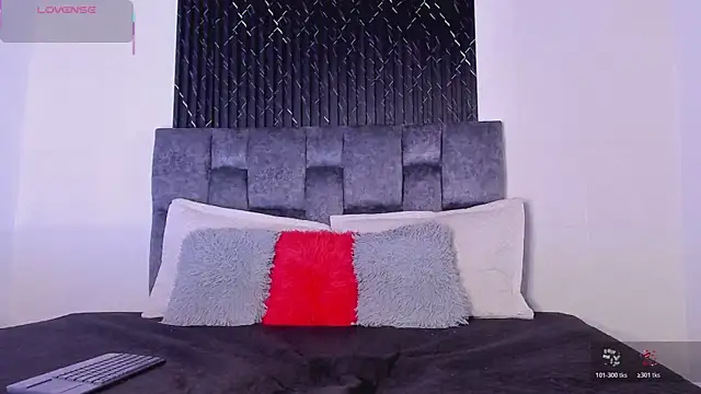 ThiagoSexy005 online show from 07/18/26, 12:41