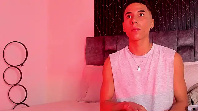 ThiagoSexy005 online show from 07/02/26, 12:55