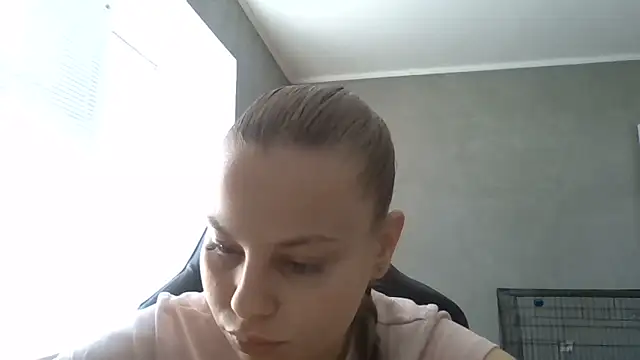Snapshot of _Linsyy_ee_ chatting on 06/12/26, 08:56 Linsyy ee online show from 06/12/26, 08:56