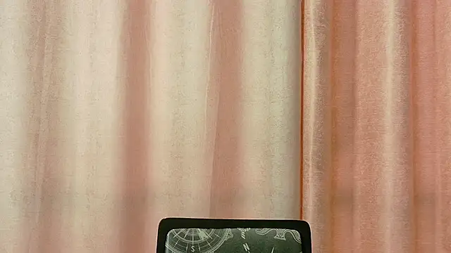 Arianna Toro  online show from 07/02/26, 04:13