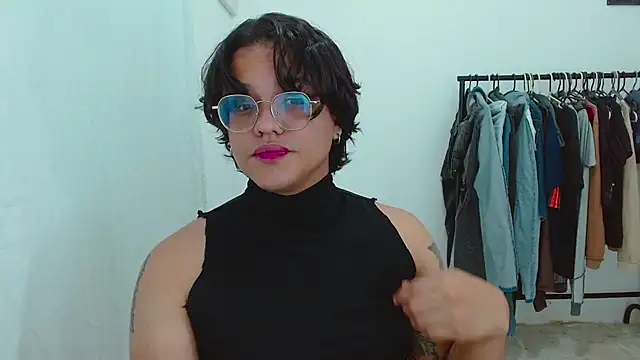 Snapshot of Diane_exotic chatting on 05/22/26, 11:36 Diane exotic online show from 05/22/26, 11:36