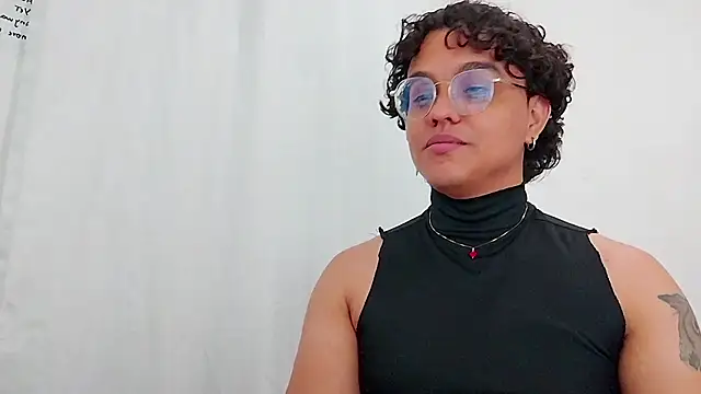 Snapshot of Diane_exotic chatting on 04/29/26, 11:33 Diane exotic online show from 04/29/26, 11:33