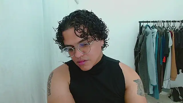 Snapshot of Diane_exotic chatting on 05/14/26, 10:18 Diane exotic online show from 05/14/26, 10:18