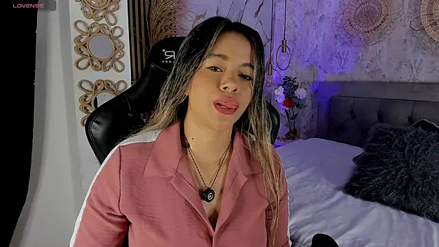 Leidy 2026 online show from 05/04/26, 01:03