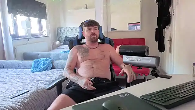 Naughtybihubbyxx online show from 07/03/26, 08:43