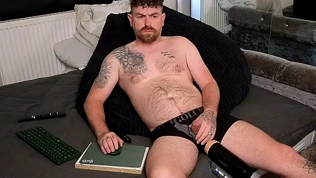 Naughtybihubbyxx online show from 05/06/26, 08:29
