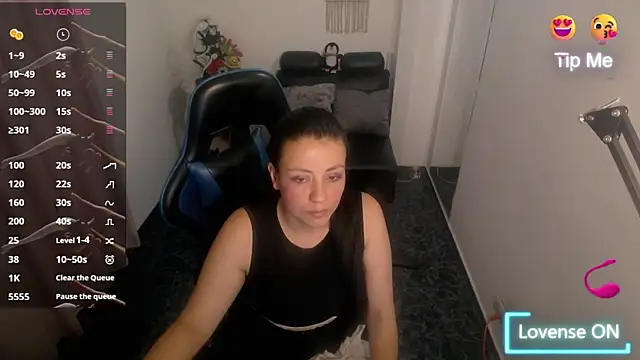 Snapshot of Valeri_bj chatting on 06/18/26, 09:09 Valeri bj online show from 06/18/26, 09:09