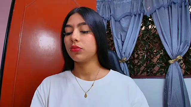 Sofia Browm online show from 05/19/26, 08:49