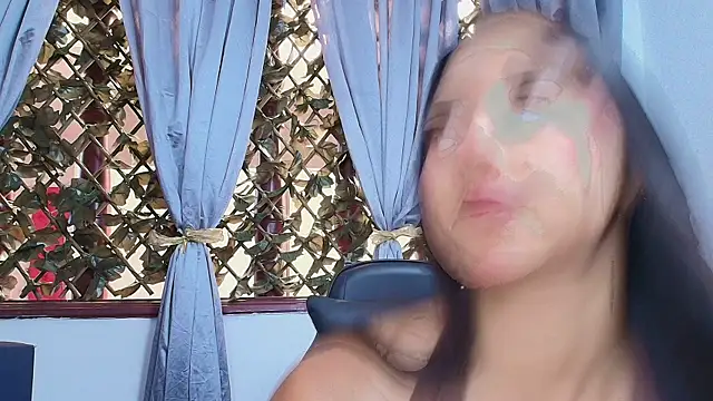 Sofia Browm online show from 07/06/26, 04:09