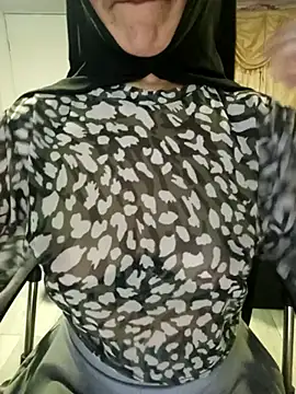 nadia  abaud online show from 11/04/25, 02:04