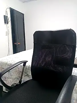 Snapshot of nadia__abaud chatting on 02/09/26, 03:37 nadia abaud online show from 02/09/26, 03:37