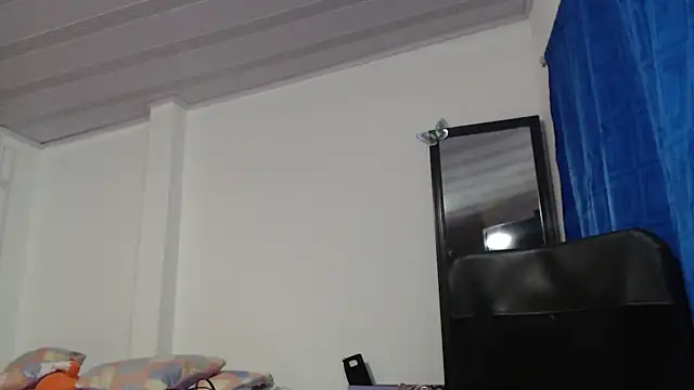 Snapshot of nadia__abaud chatting on 02/28/26, 06:35 nadia abaud online show from 02/28/26, 06:35