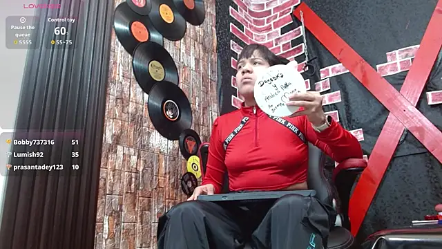 Dominatriz Arlette online show from 06/26/26, 06:25